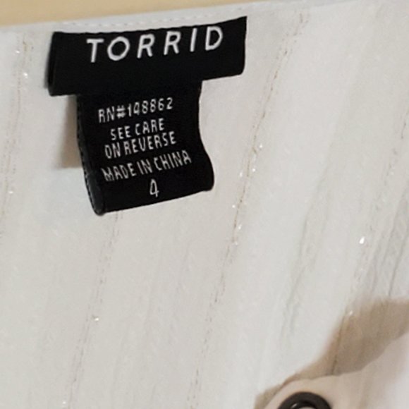 TORRID white blouse with gold pin stripes. - Picture 5 of 7